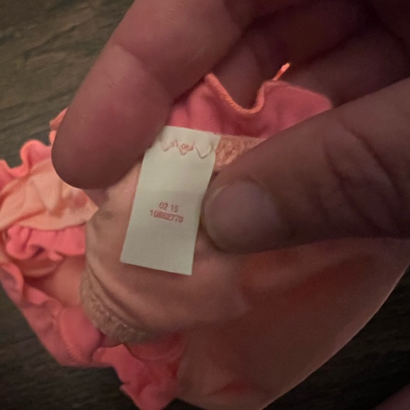 Super cute VS bikini 34 B top, Med bottoms - Picture 6 of 8